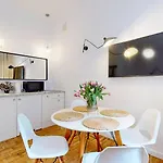Apartament Old Town Living Freta