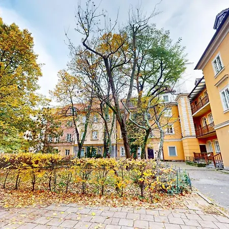 Old Town Living Freta Apartman *